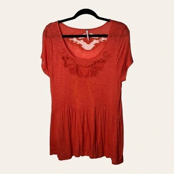0431W. FREE PEOPLE CANDY CRAFTY KNIT TOP SIZE MEDIUM ORANGE IN COLOR WITH MESH - Picture 2 of 12